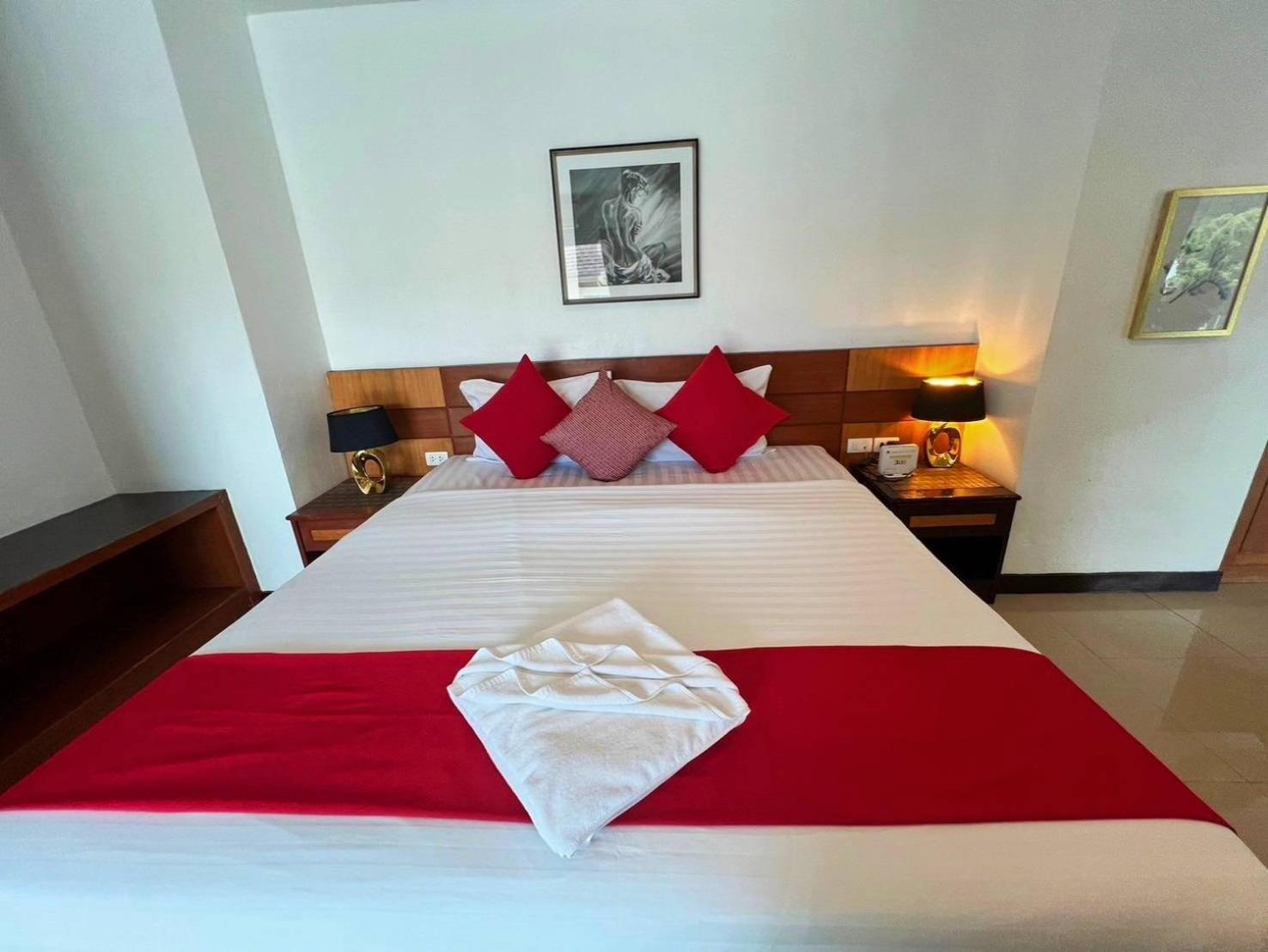 Cocoon Apk Resort & Spa Patong Eksteriør billede